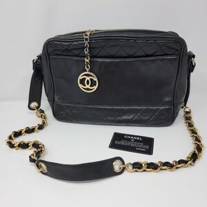 VINTAGE 1991 CHANEL Matelasse Chain Shoulder Bag Lamb Skin Gold Black CC Bag